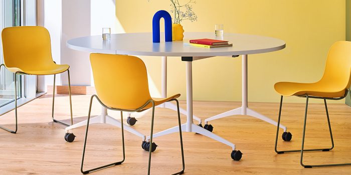 Round folding meeting table